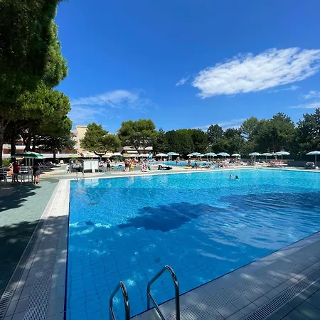 Apartamento Lovely In A Pool Paradise - Beahost *