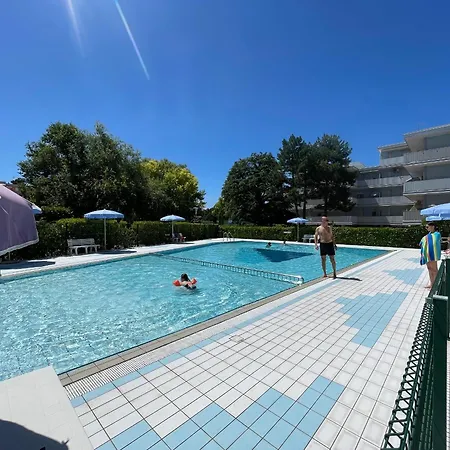 Lovely In A Pool Paradise - Beahost Apartamento