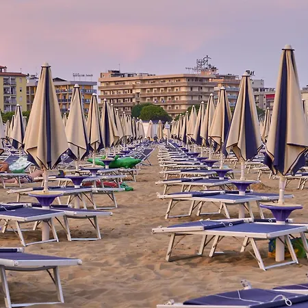 Lovely In A Pool Paradise - Beahost Apartamento Bibione
