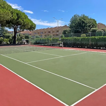 Lovely In A Pool Paradise