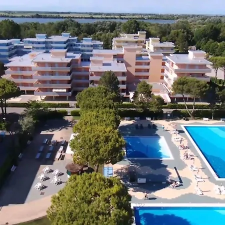 Апартаменты Lovely In A Pool Paradise Бибионе